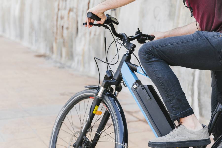 Are E-bikes Allowed on the Guided Busway? Rules & Tips